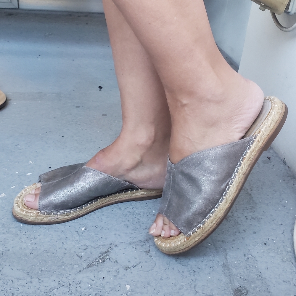Eileen Fisher Milly Metallic silver suede Espadrille Sandal size 8.5